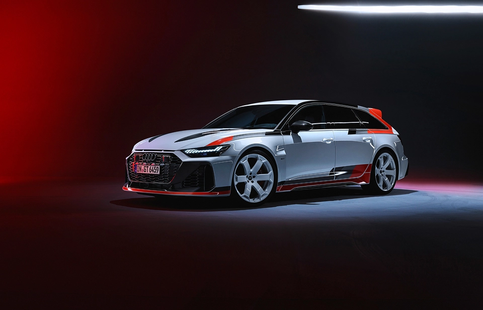 Audi RS6 GT Cinza