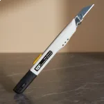 ESTILETE COM LAMINA DE 30 GRAUS