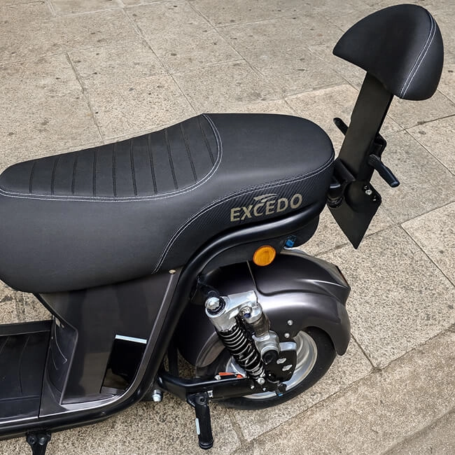 imagem ilustrativa de Scooter Elétrica virada para lado esquerdo