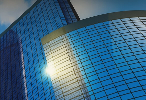 Imagem de dois prédios espelhados